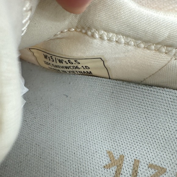 Kizik Shoes Women sz 6.5 White Hands Free Slip On No Tie Laces Easy Walking - Picture 6 of 11